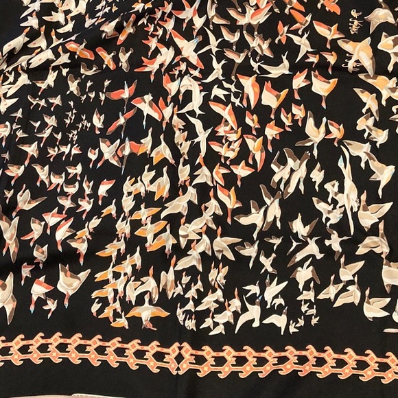 Hermes Libres Comme L'Air Hermes silk scarf - Picture 14 of 16